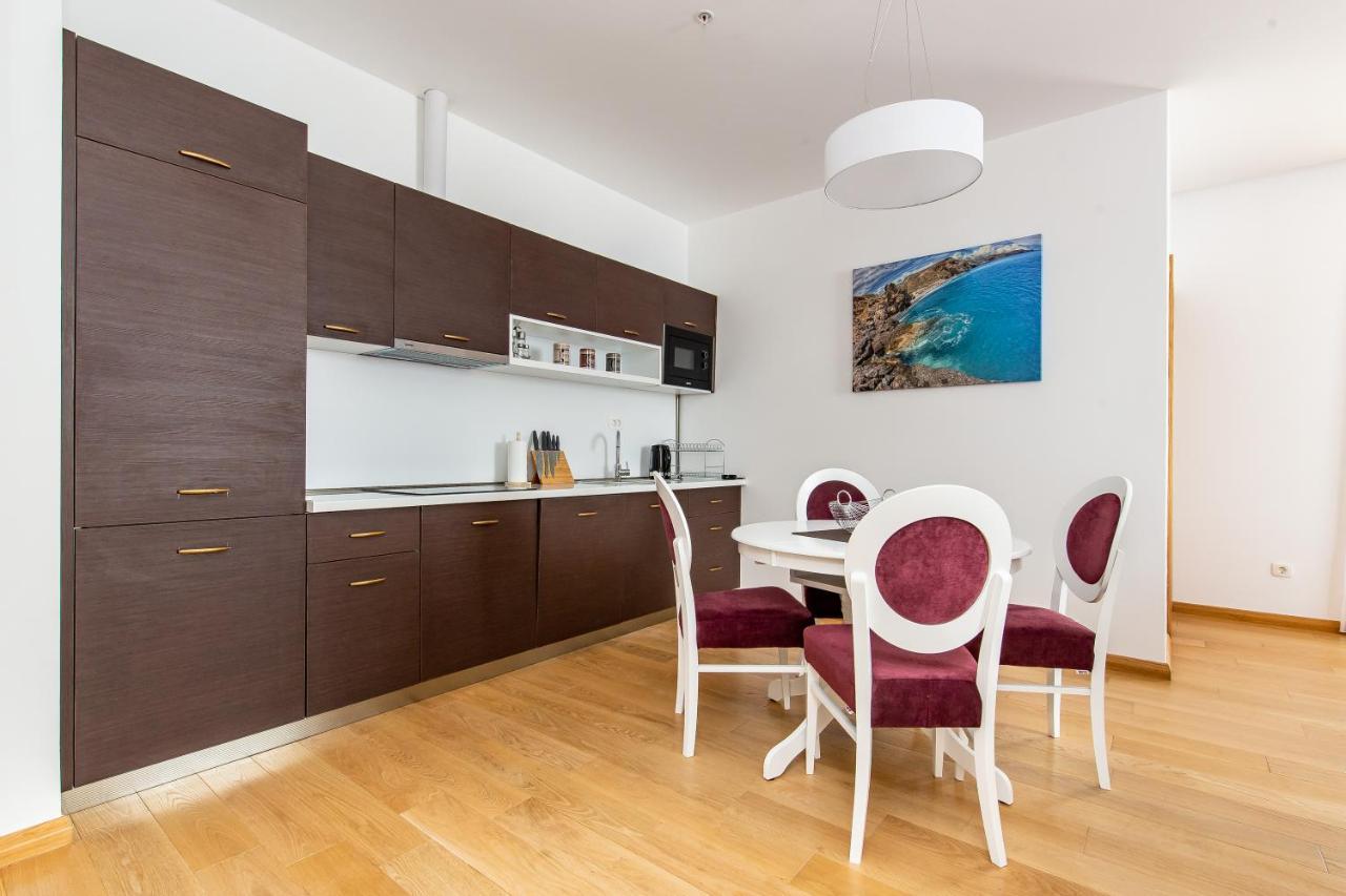 Apartments Lora In Apart-Hotel Budva Ngoại thất bức ảnh