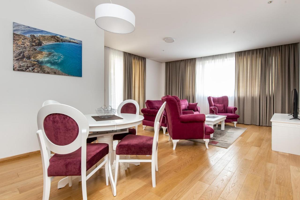Apartments Lora In Apart-Hotel Budva Ngoại thất bức ảnh