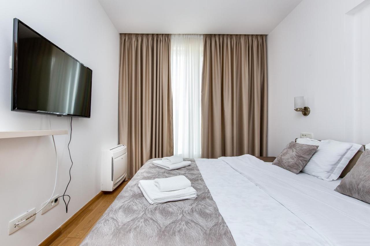Apartments Lora In Apart-Hotel Budva Ngoại thất bức ảnh