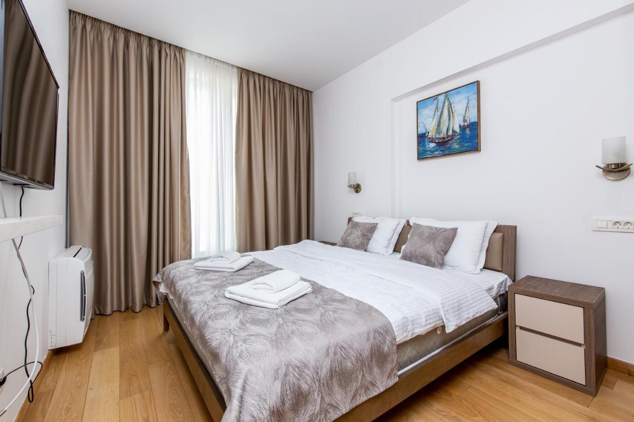 Apartments Lora In Apart-Hotel Budva Ngoại thất bức ảnh