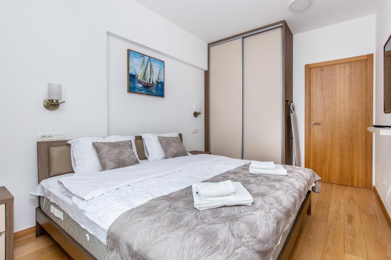 Apartments Lora In Apart-Hotel Budva Ngoại thất bức ảnh