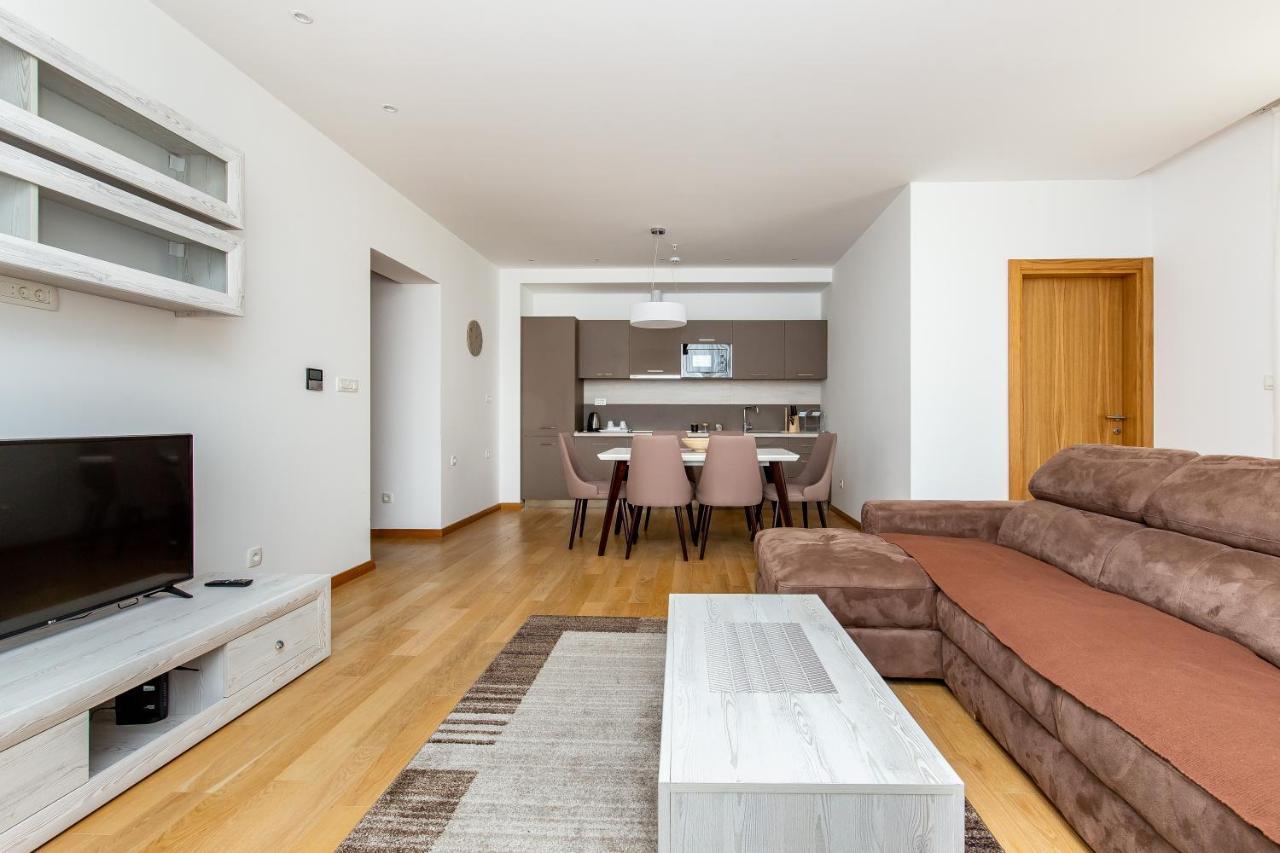 Apartments Lora In Apart-Hotel Budva Ngoại thất bức ảnh