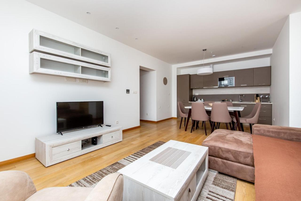 Apartments Lora In Apart-Hotel Budva Ngoại thất bức ảnh