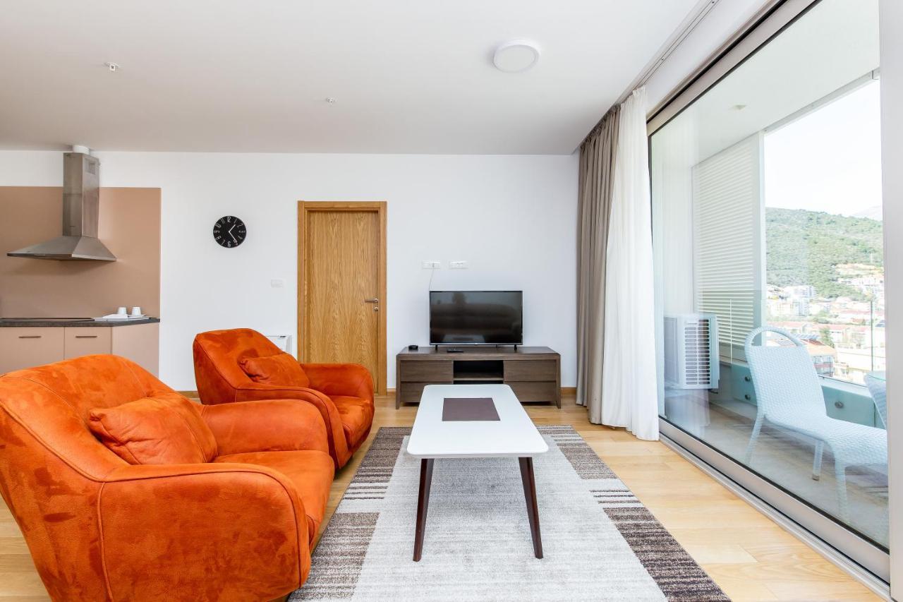 Apartments Lora In Apart-Hotel Budva Ngoại thất bức ảnh