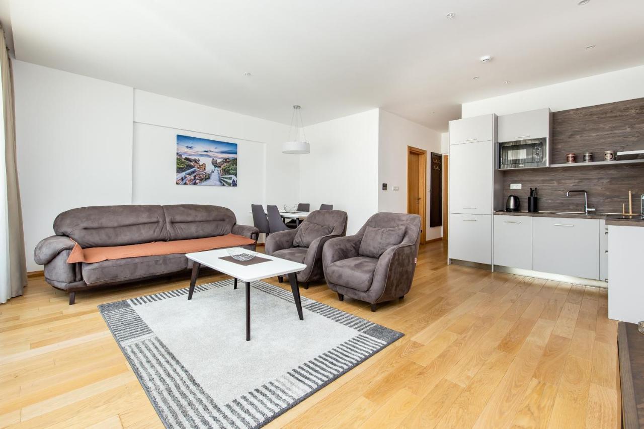 Apartments Lora In Apart-Hotel Budva Ngoại thất bức ảnh