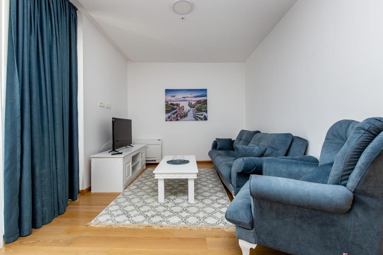 Apartments Lora In Apart-Hotel Budva Ngoại thất bức ảnh