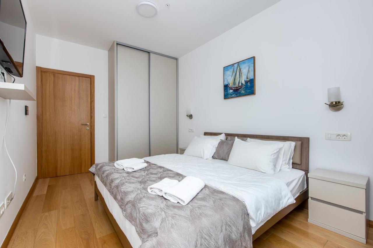Apartments Lora In Apart-Hotel Budva Ngoại thất bức ảnh